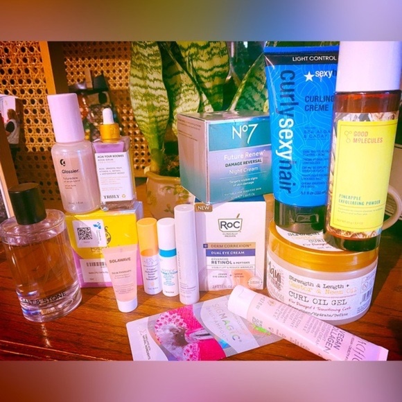 Lot of Full Size Hair & Skincare Products (Retail $340),All Products : American Fashion Style Bags On Sale